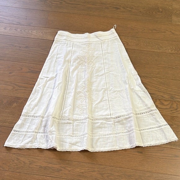 Zara Dresses & Skirts - Zara Cream Embroidered Midi Skirt